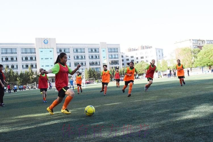 五超联赛“校园行”走进呼市蒙古族学校 欢声笑语中传递足球梦想